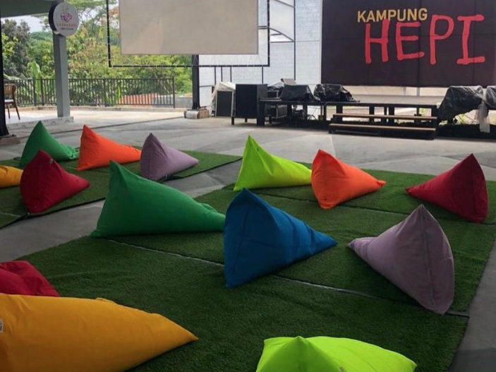 Layanan RENTAL BEANBAG di seluruh wilayah Bogor, Depok, Cimanggis, Sentul, Ciawi Cisarua. Harga ekonomis dengan pengantaran.